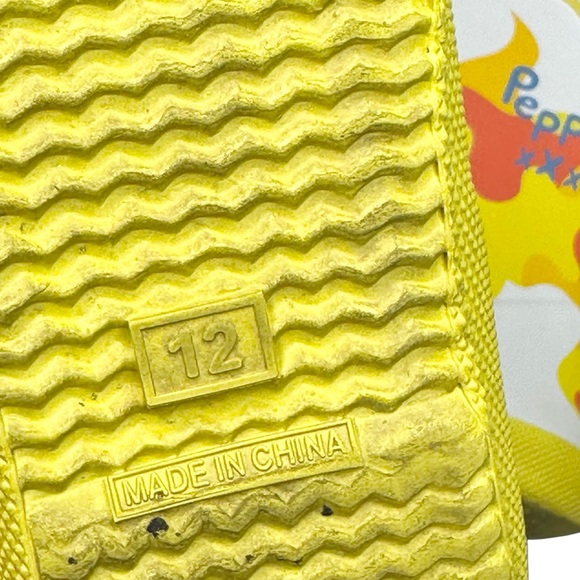 Hunter X Peppa Pig Limited Edition Grab Handle Rain Boots - Picture 9 of 10